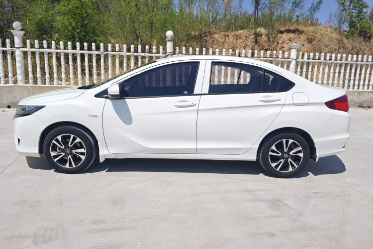 Used Honda Greiz 2016 1.5L CVT Classic Edition Left Side