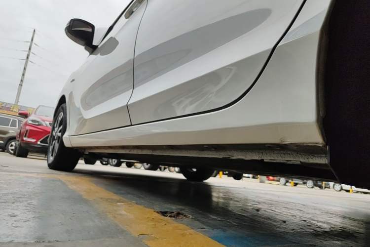 Used Honda Greiz 2016 1.5L CVT Classic Edition Left Side Sill