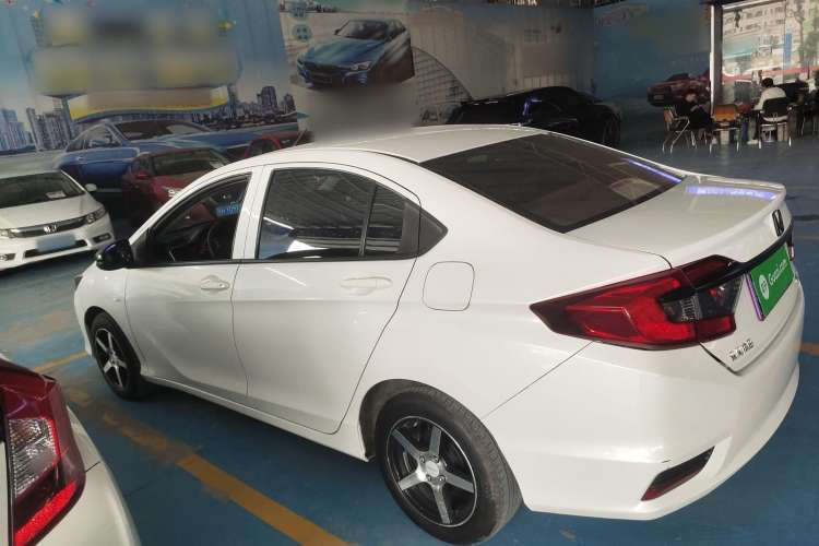 Used Honda Greiz 2016 1.5L CVT Classic Edition Left Side