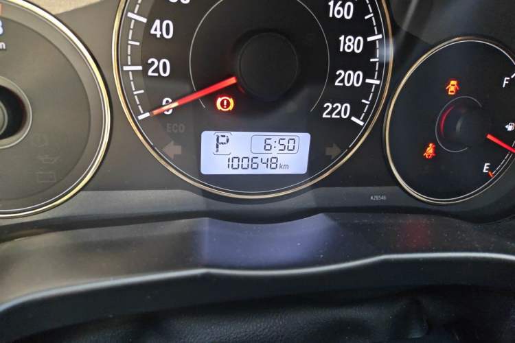 Used Honda Greiz 2016 1.5L CVT Fashion Edition Odometer Close Up