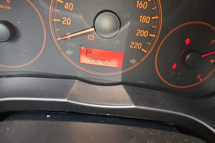 Used Honda Greiz 2016 1.5L CVT Classic Edition Odometer Close Up