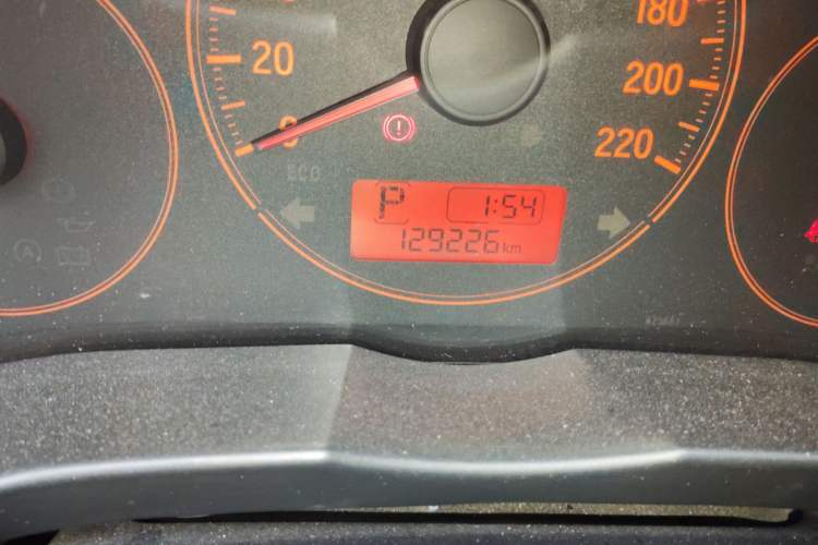 Used Honda Greiz 2016 1.5L CVT Classic Edition Odometer Close Up