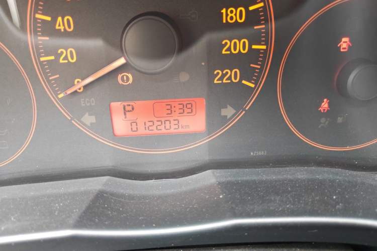 Used Honda Greiz 2016 1.5L CVT Classic Edition Odometer Close Up