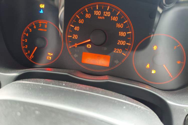 Used Honda Greiz 2016 1.5L Manual Classic Edition Odometer Close Up