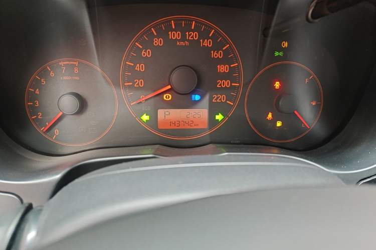 Used Honda Greiz 2016 1.5L CVT Classic Edition Odometer Close Up