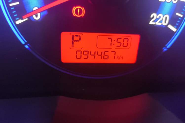 Used Honda Greiz 2016 1.5L CVT Classic Edition Odometer Close Up