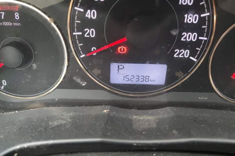 Used Honda Greiz 2016 1.5L CVT Classic Edition Odometer Close Up