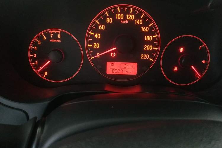 Used Honda Greiz 2016 1.5L CVT Classic Edition Odometer Close Up