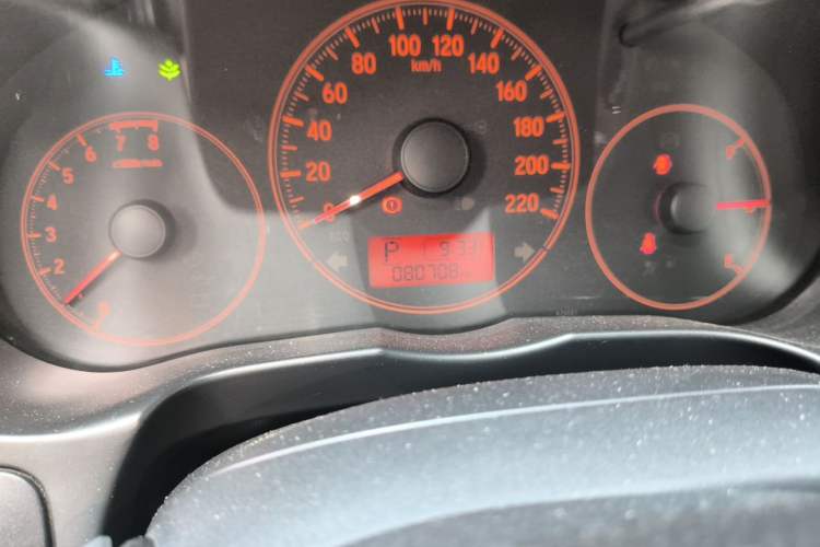 Used Honda Greiz 2016 1.5L CVT Classic Edition Odometer Close Up
