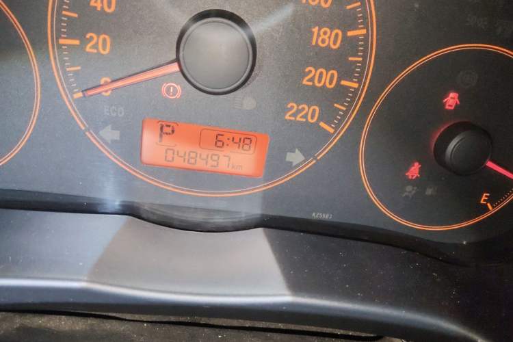 Used Honda Greiz 2016 1.5L CVT Classic Edition Odometer Close Up