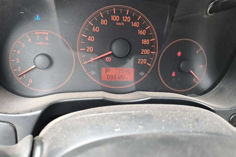 Used Honda Greiz 2016 1.5L CVT Classic Edition Odometer Close Up