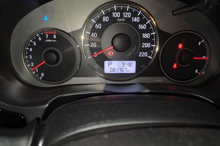 Used Honda Greiz 2016 1.5L CVT Comfort Version Odometer Close Up