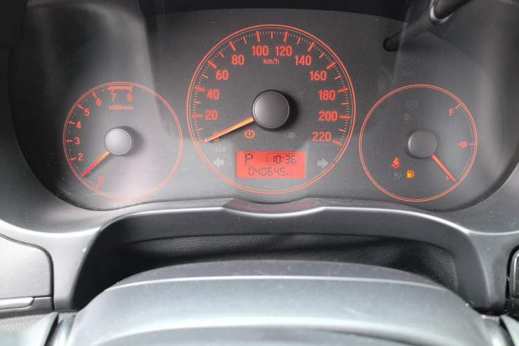 Used Honda Greiz 2016 1.5L CVT Classic Edition Odometer Close Up