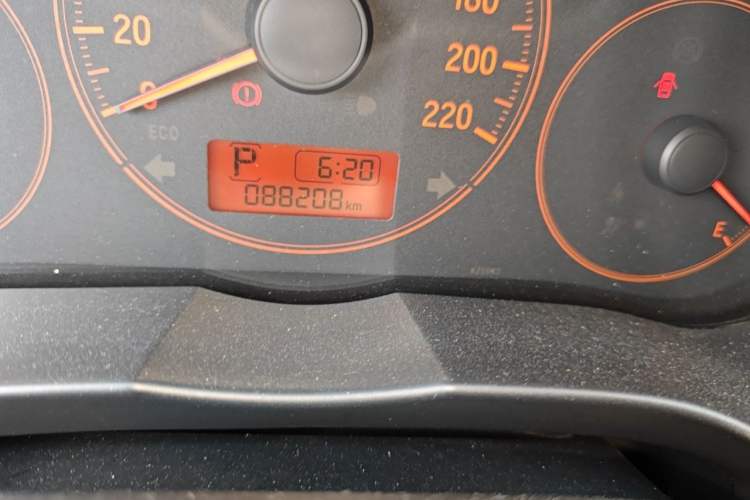 Used Honda Greiz 2016 1.5L CVT Classic Edition Odometer Close Up