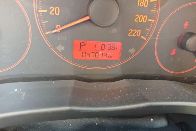 Used Honda Greiz 2016 1.5L CVT Classic Edition Odometer Close Up