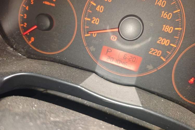 Used Honda Greiz 2016 1.5L CVT Classic Edition Odometer Close Up