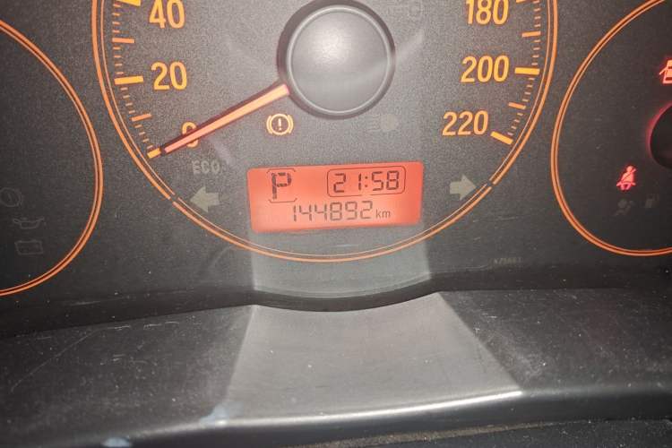 Used Honda Greiz 2016 1.5L CVT Classic Edition Odometer Close Up