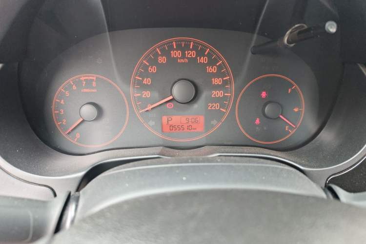 Used Honda Greiz 2016 1.5L CVT Classic Edition Odometer Close Up