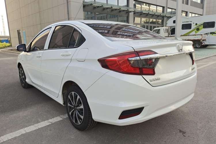 Used Honda Greiz 2016 1.5L CVT Classic Edition Rear Left 45 Deg