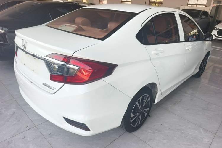 Used Honda Greiz 2016 1.5L CVT Classic Edition Rear Right 45 Deg