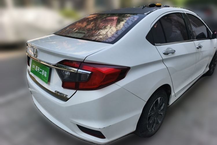 Used Honda Greiz 2016 1.5L Manual Classic Edition Rear Right 45 Deg
