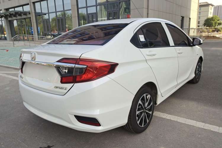 Used Honda Greiz 2016 1.5L CVT Classic Edition Rear Right 45 Deg