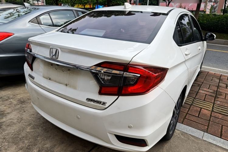 Used Honda Greiz 2016 1.5L CVT Luxury Edition Rear Right 45 Deg