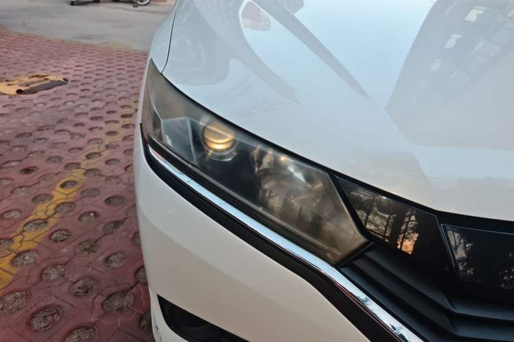 Used Honda Greiz 2016 1.5L CVT Classic Edition Right Front Headlight