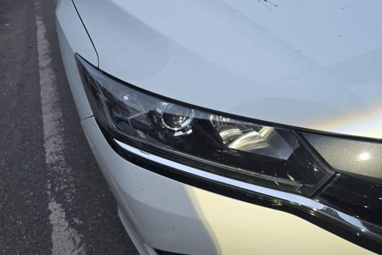 Used Honda Greiz 2016 1.5L CVT Luxury Edition Right Front Headlight
