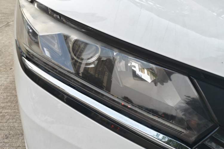 Used Honda Greiz 2016 1.5L CVT Fashion Edition Right Front Headlight