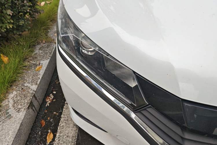 Used Honda Greiz 2016 1.5L CVT Classic Edition Right Front Headlight