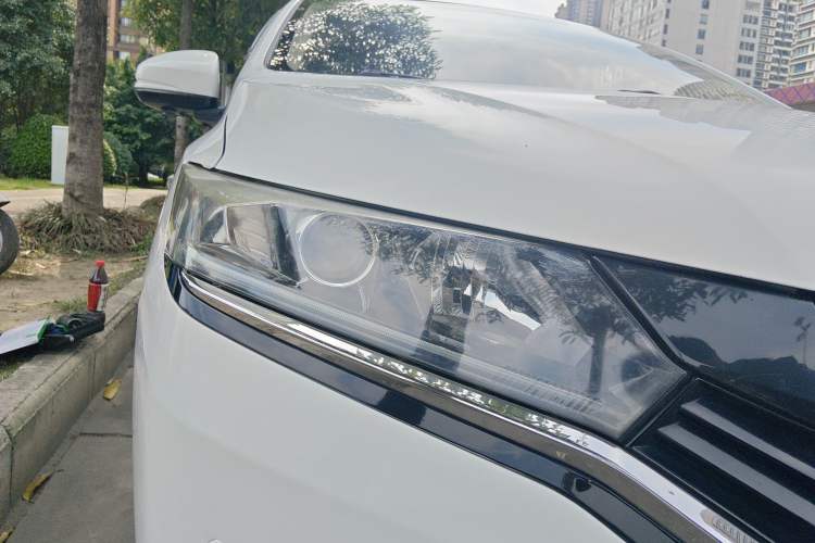 Used Honda Greiz 2016 1.5L CVT Comfort Version Right Front Headlight