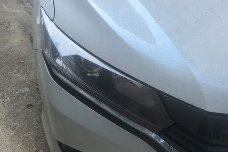 Used Honda Greiz 2016 1.5L CVT Classic Edition Right Front Headlight