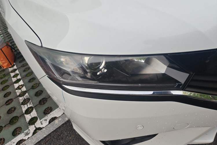 Used Honda Greiz 2016 1.5L CVT Classic Edition Right Front Headlight