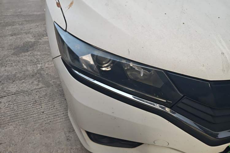 Used Honda Greiz 2016 1.5L Manual Classic Edition Right Front Headlight