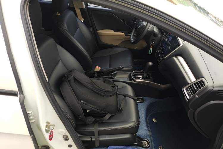 Used Honda Greiz 2016 1.5L CVT Classic Edition Right Front Seat