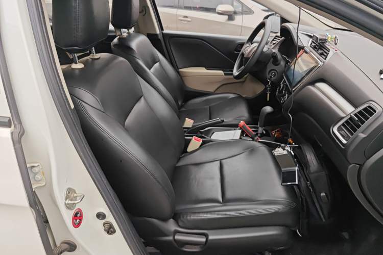 Used Honda Greiz 2016 1.5L CVT Classic Edition Right Front Seat