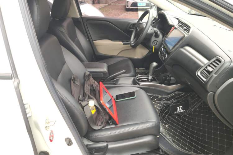 Used Honda Greiz 2016 1.5L CVT Classic Edition Right Front Seat