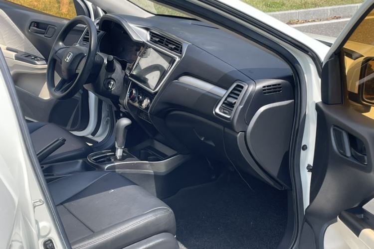Used Honda Greiz 2016 1.5L CVT Classic Edition Right Front Seat