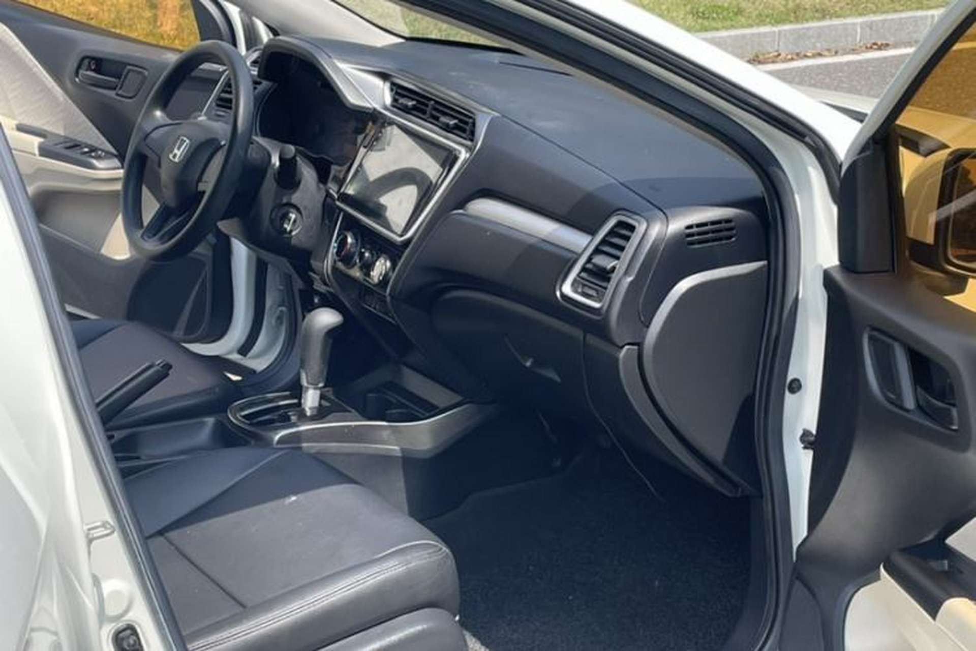 Used Honda Greiz 2016 1.5L CVT Classic Edition Right Front Seat