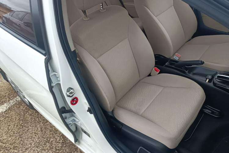 Used Honda Greiz 2016 1.5L CVT Comfort Version Right Front Seat