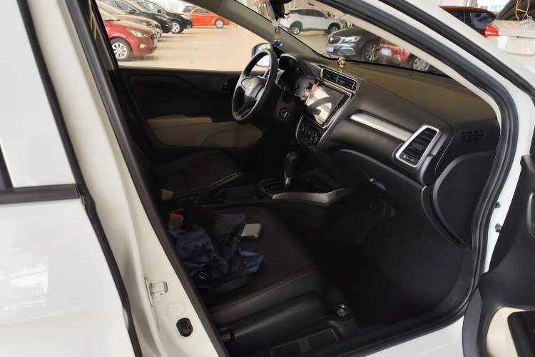 Used Honda Greiz 2016 1.5L CVT Classic Edition Right Front Seat