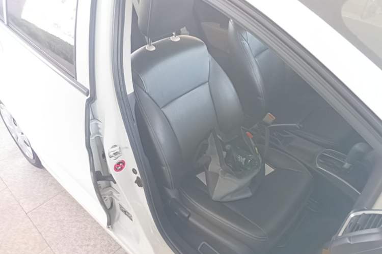 Used Honda Greiz 2016 1.5L CVT Classic Edition Right Front Seat