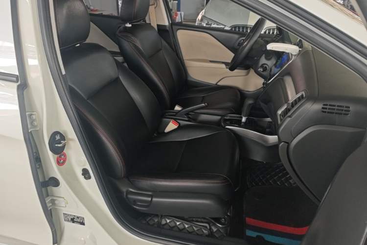 Used Honda Greiz 2016 1.5L CVT Classic Edition Right Front Seat