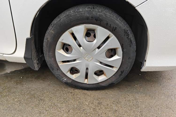 Used Honda Greiz 2016 1.5L CVT Classic Edition Right Front Wheel Hub