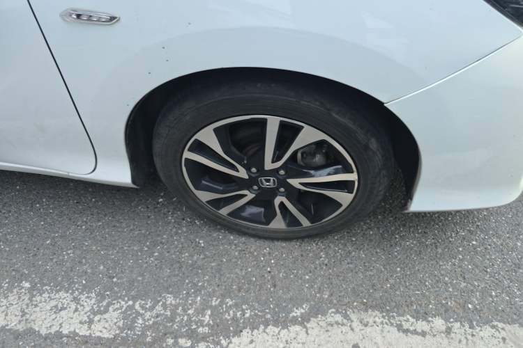 Used Honda Greiz 2016 1.5L CVT Luxury Edition Right Front Wheel Hub