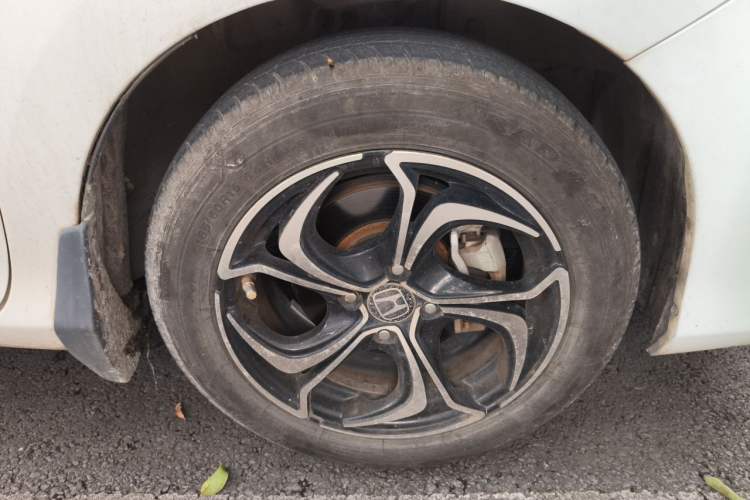 Used Honda Greiz 2016 1.5L CVT Classic Edition Right Front Wheel Hub