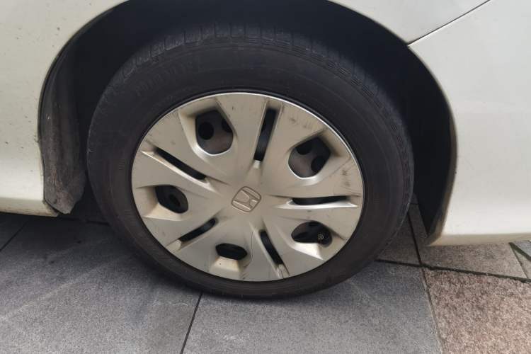 Used Honda Greiz 2016 1.5L CVT Classic Edition Right Front Wheel Hub