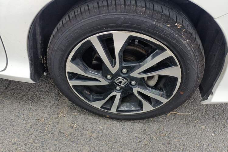 Used Honda Greiz 2016 1.5L CVT Luxury Edition Right Front Wheel Hub