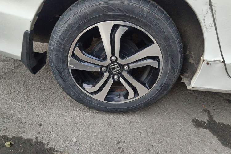 Used Honda Greiz 2016 1.5L CVT Classic Edition Right Front Wheel Hub